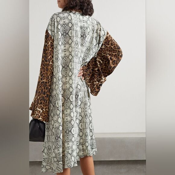 NWOT Les Rêveries Printed Silk Crepe De Chine Midi Dress in Snake print Size 4 - Picture 2 of 8